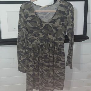 DRESS UP BOUTIQUE LONG SLEEVES CAMO DRESS WITH POCKETS